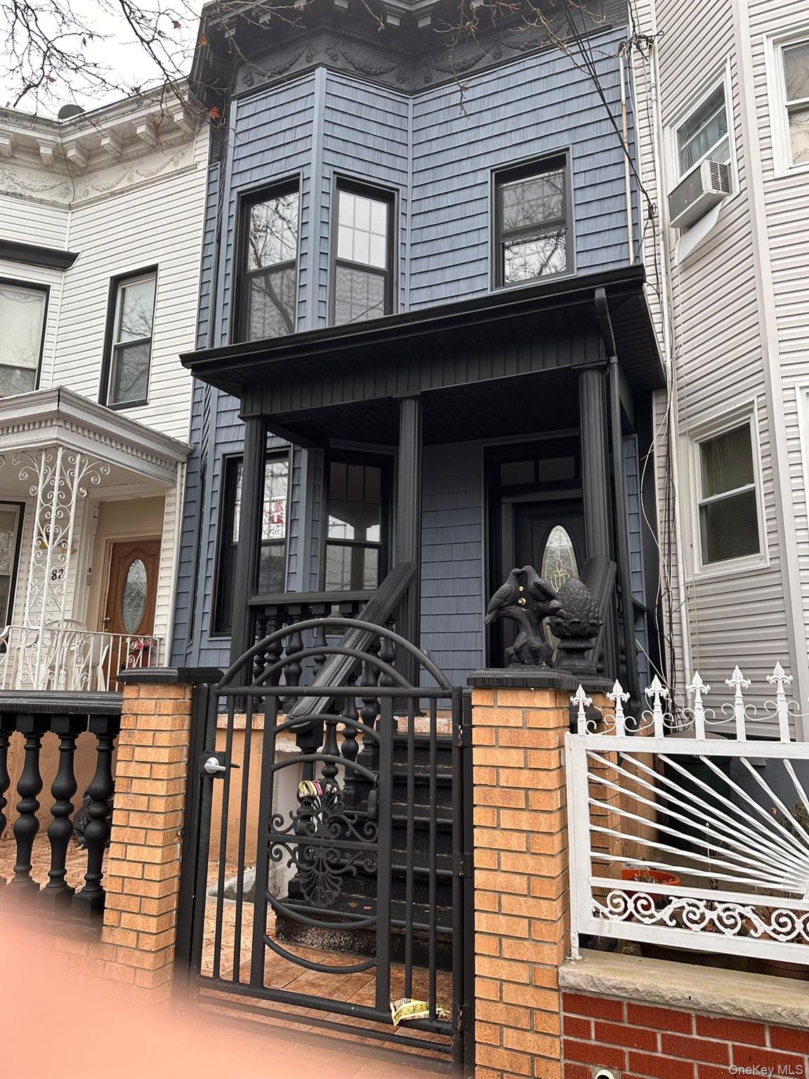 80 Autumn Ave