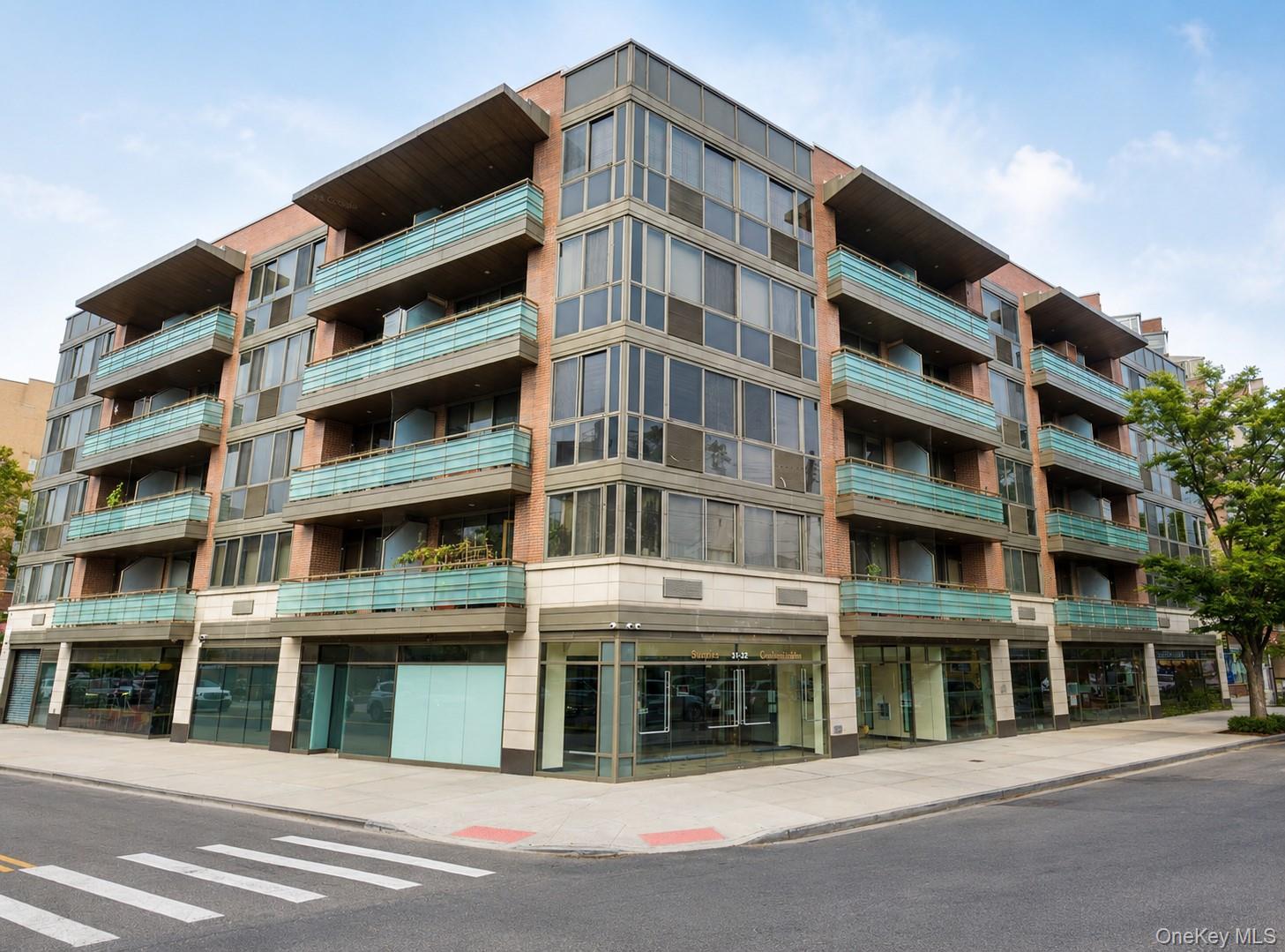 3132 Union St Unit 4C