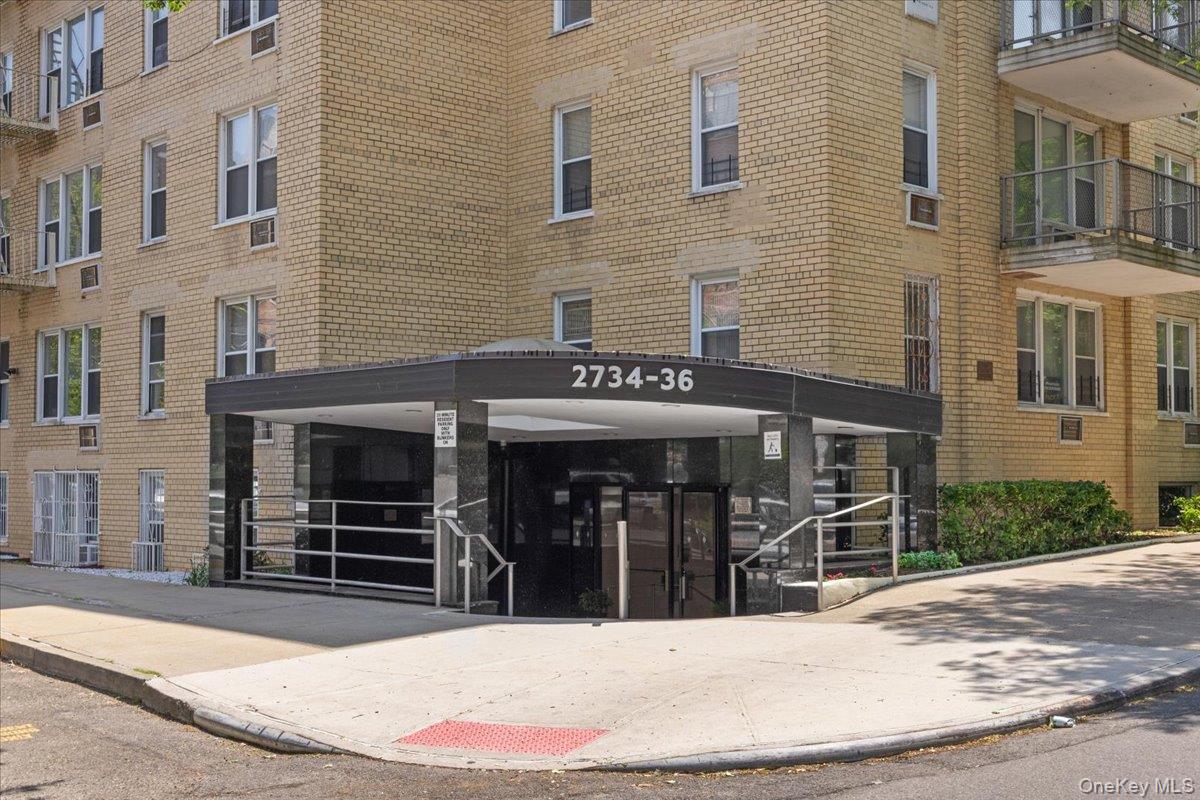 2736 Independence Ave Unit 2B