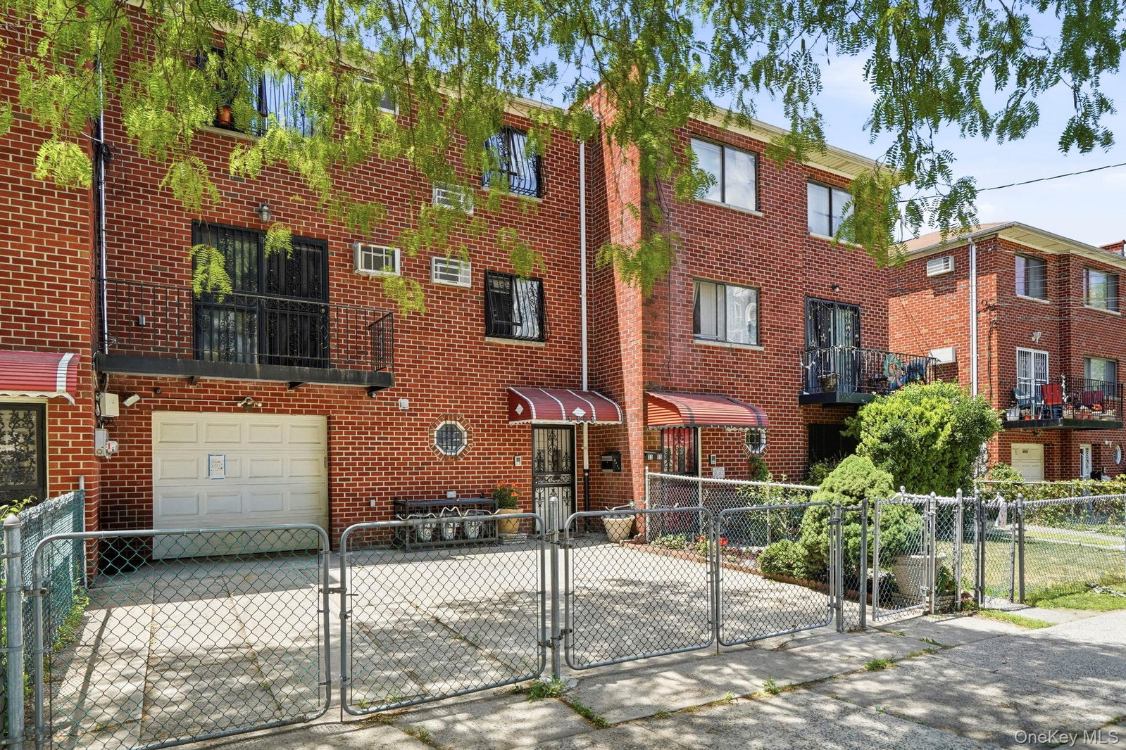 3303 Palmer Ave