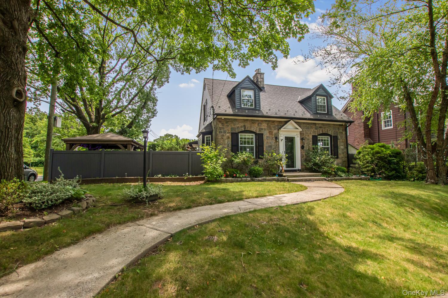 4 Knox Pl