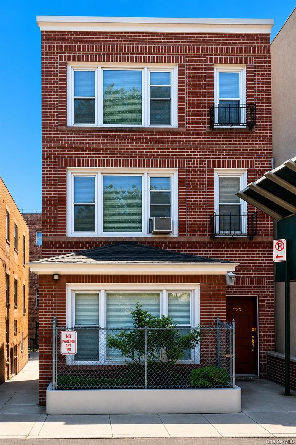 1120 Anderson Ave