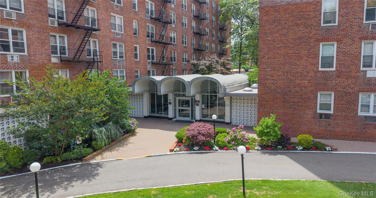 5440 Little Neck Pkwy Unit 4F