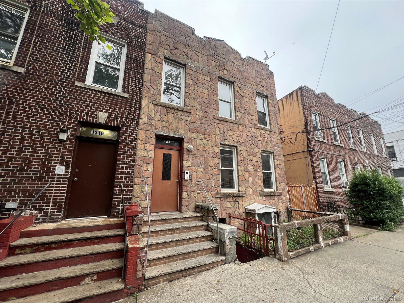 1314 Stratford Ave
