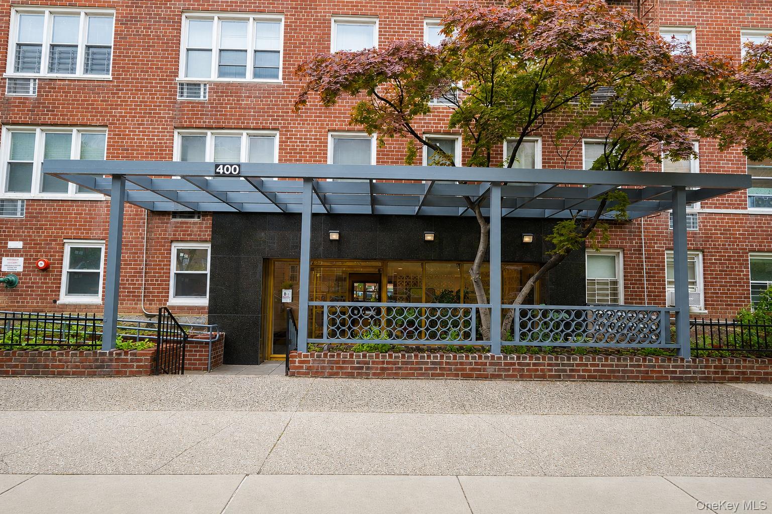 400 E 17th St Unit 304