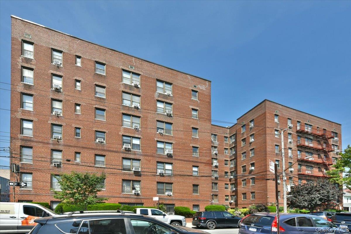 2680 E 19th St Unit 2S