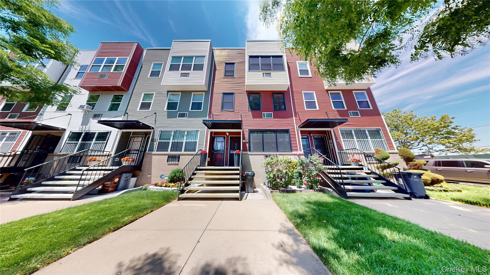 555 Egan St