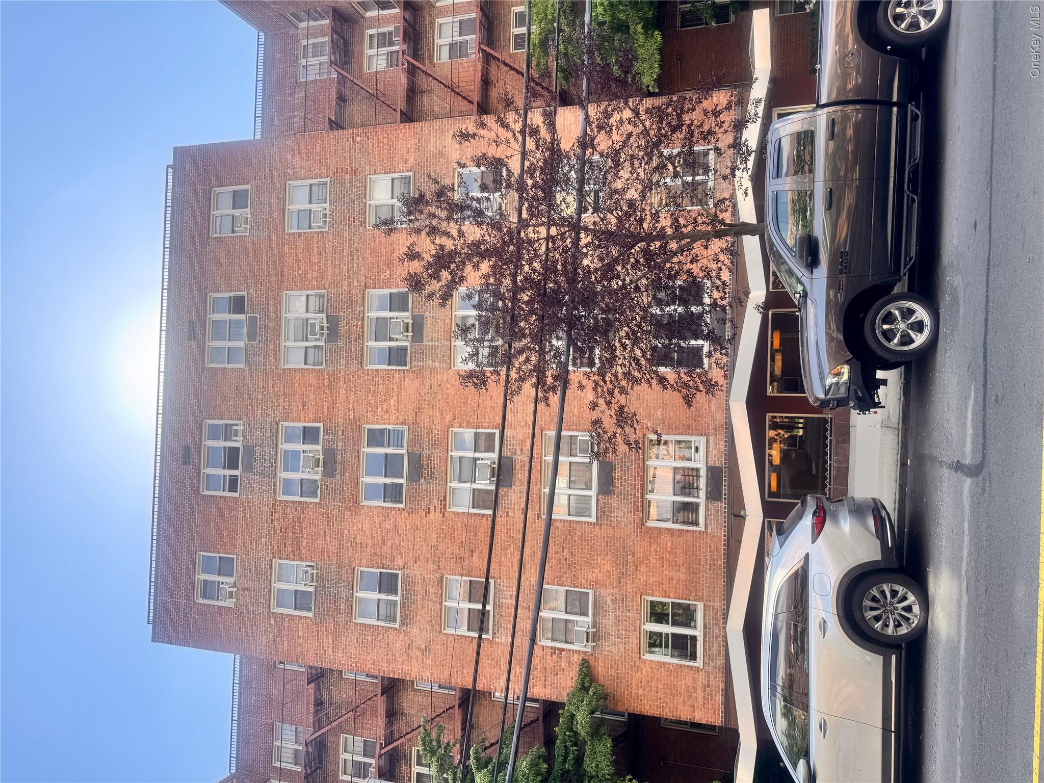3420 Parsons Blvd Unit 2H