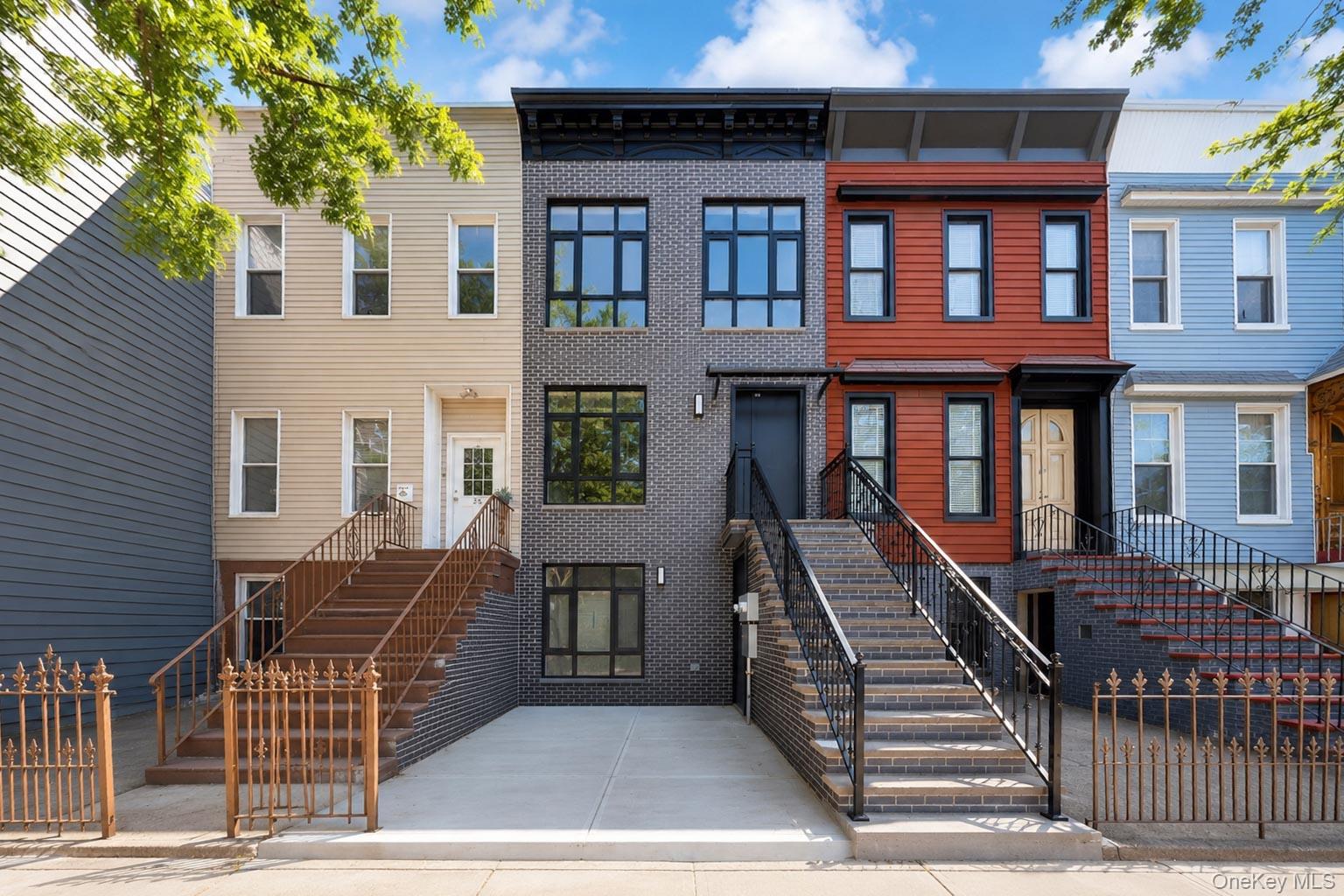 25 Goodwin Pl