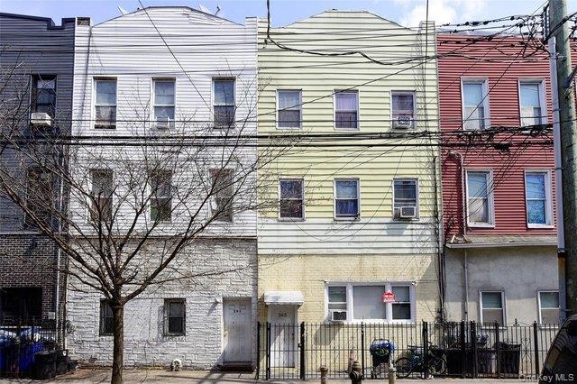 393 Crescent St