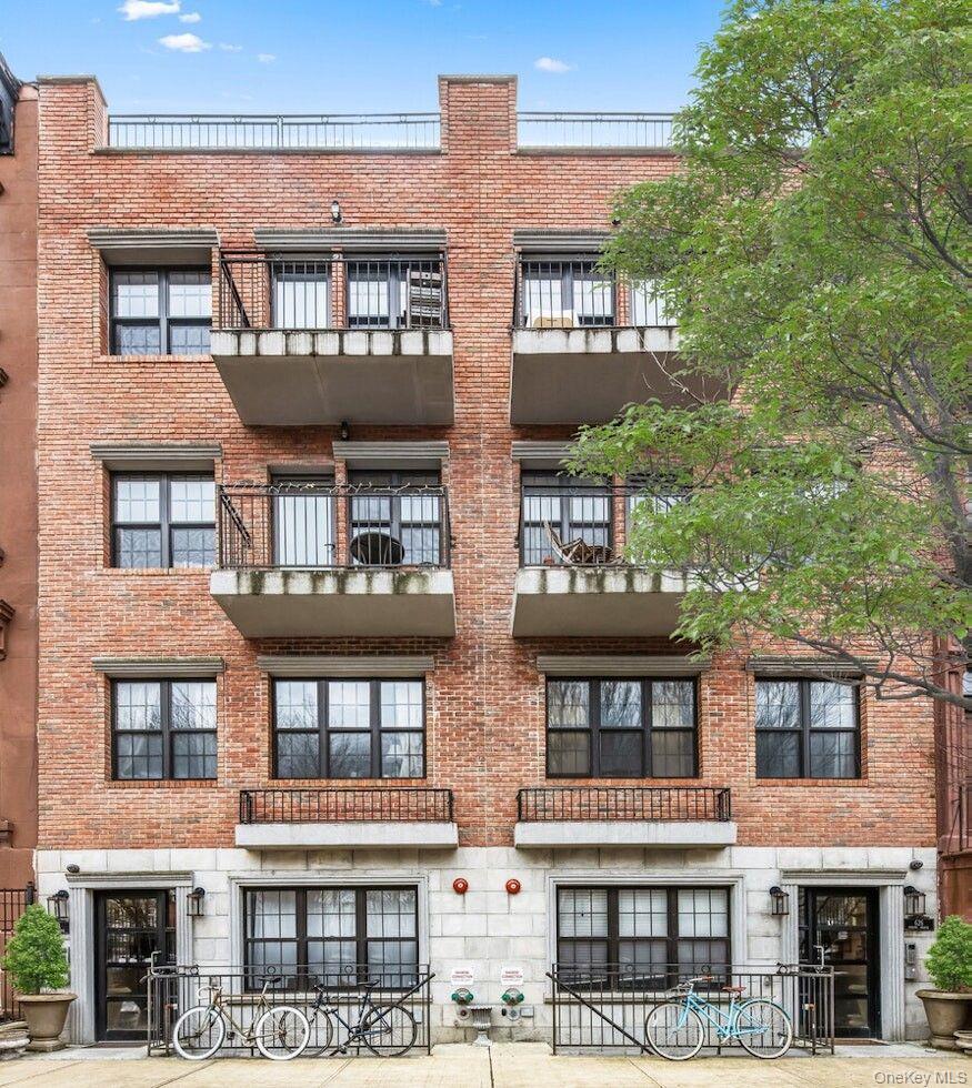 626 Greene Ave