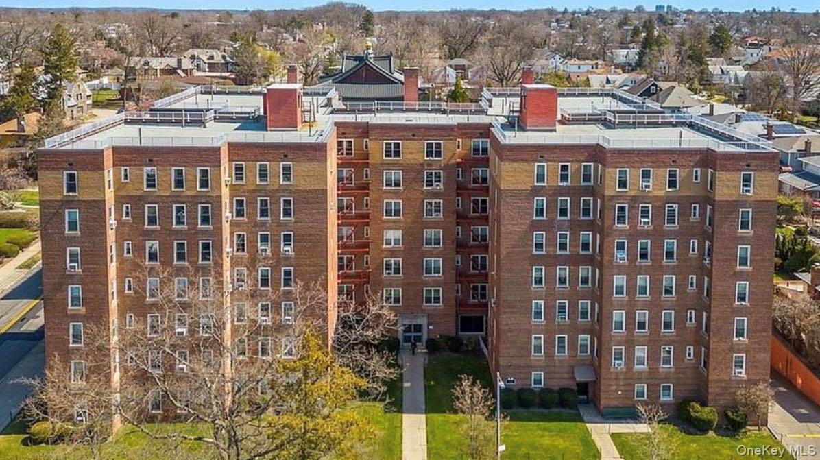 3011 Parsons Blvd Unit 2U