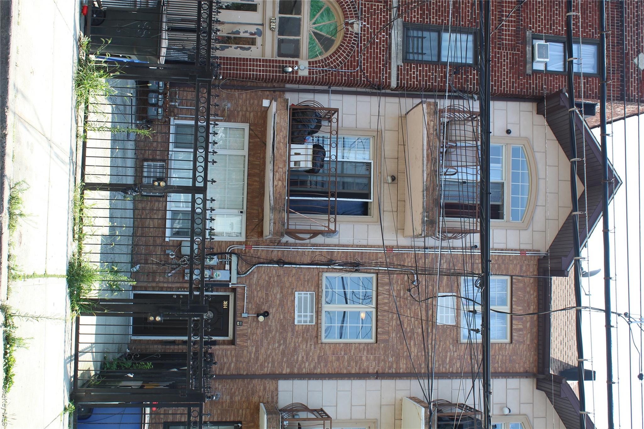 3814 Barnes Ave