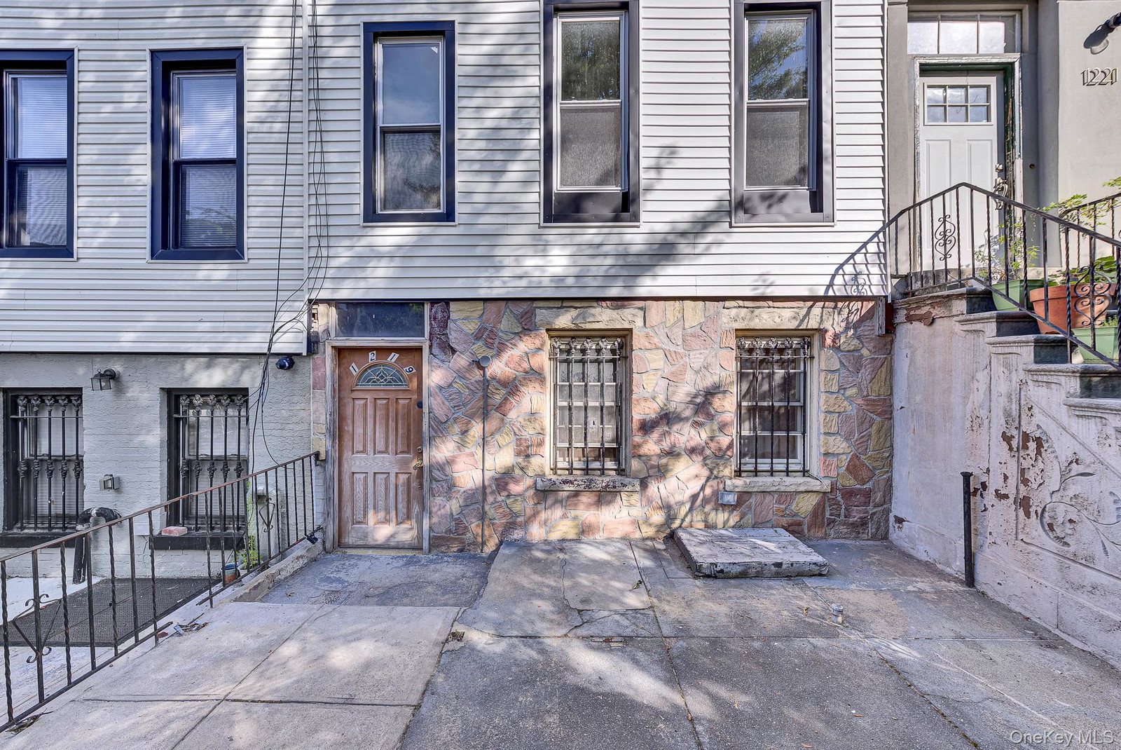 1219 Decatur St