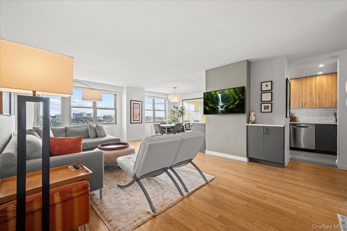 2500 Johnson Ave Unit 11P