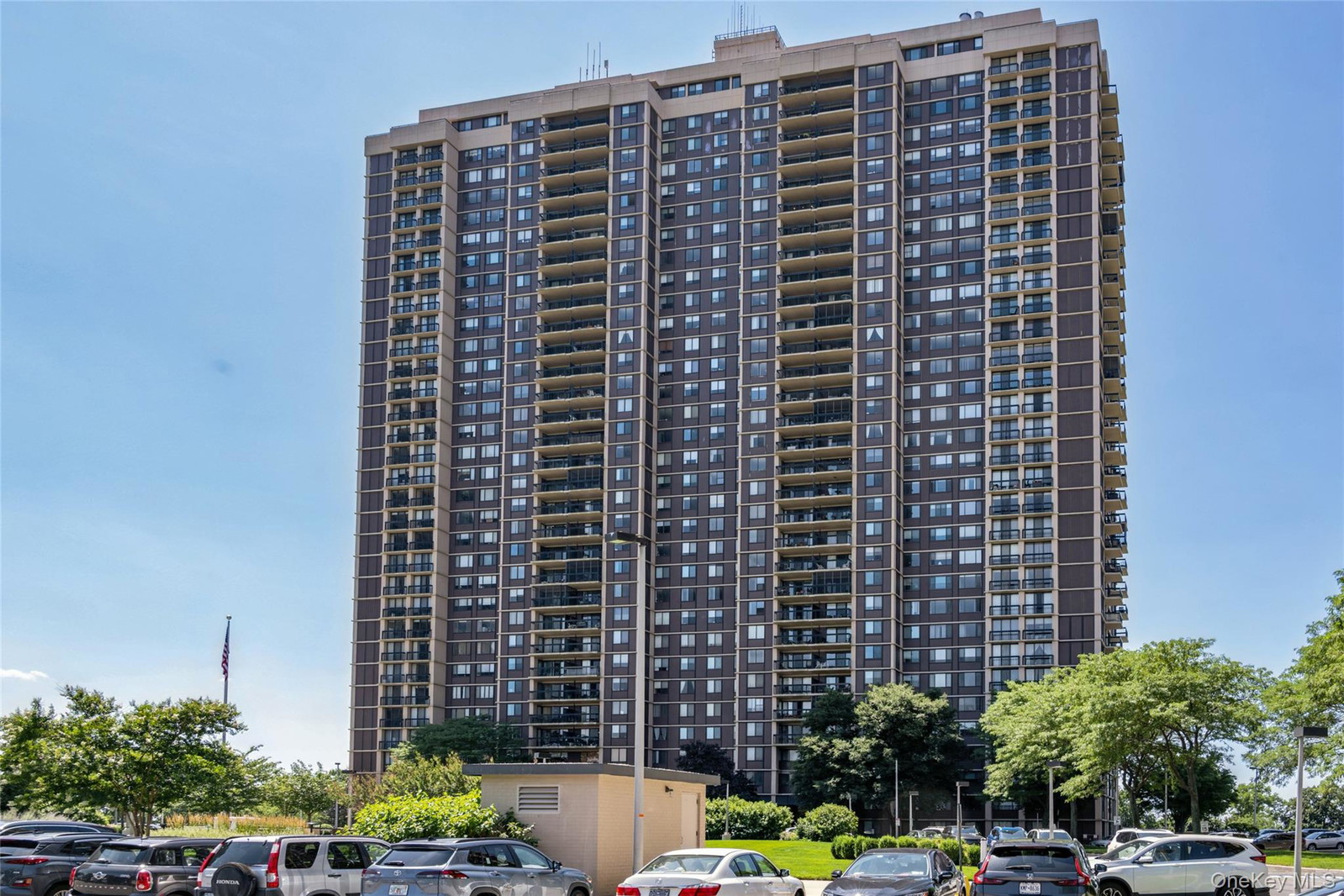 27010 Grand Central Pkwy Unit 4H