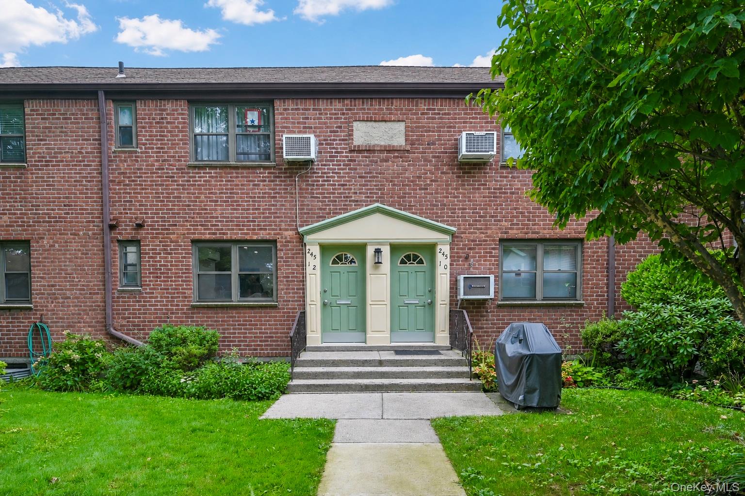 24512 62nd Ave 2nd Fl
