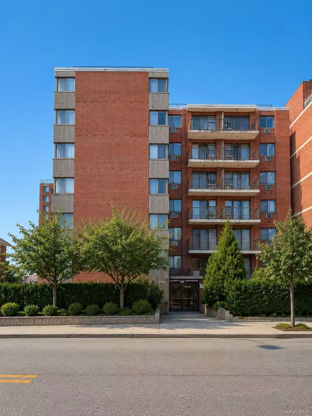 13935 35th Ave Unit 1A
