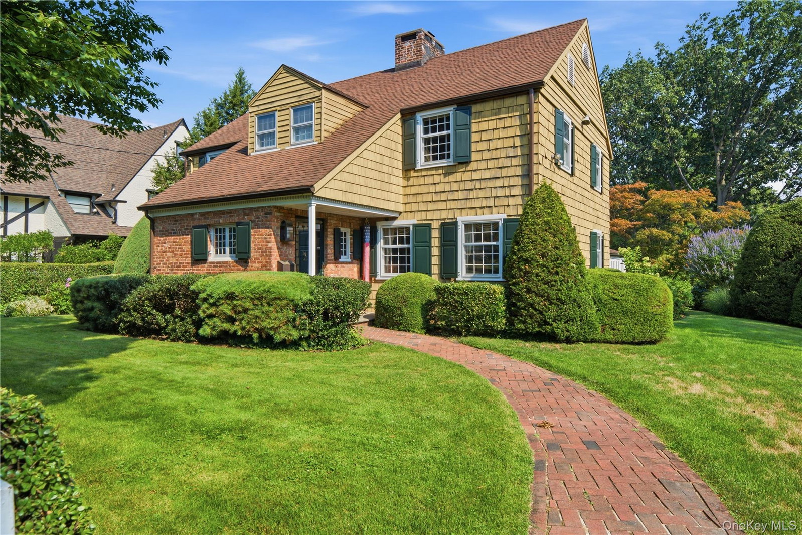 255 Manor Rd