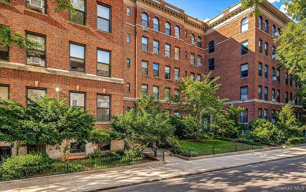 3728 80th St Unit 31