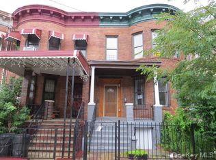 655 Hendrix St