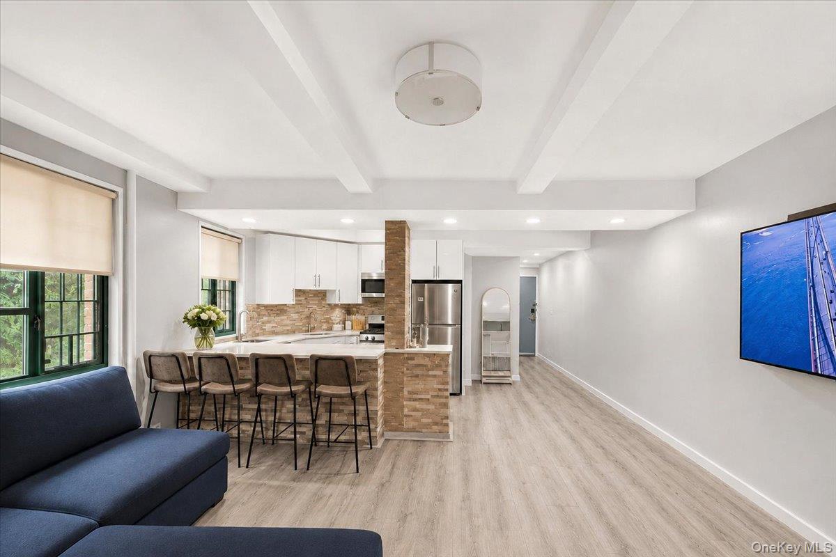 2160 E Tremont Ave Unit 3B