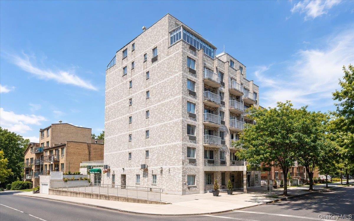 7601 113th St Unit Ph-A