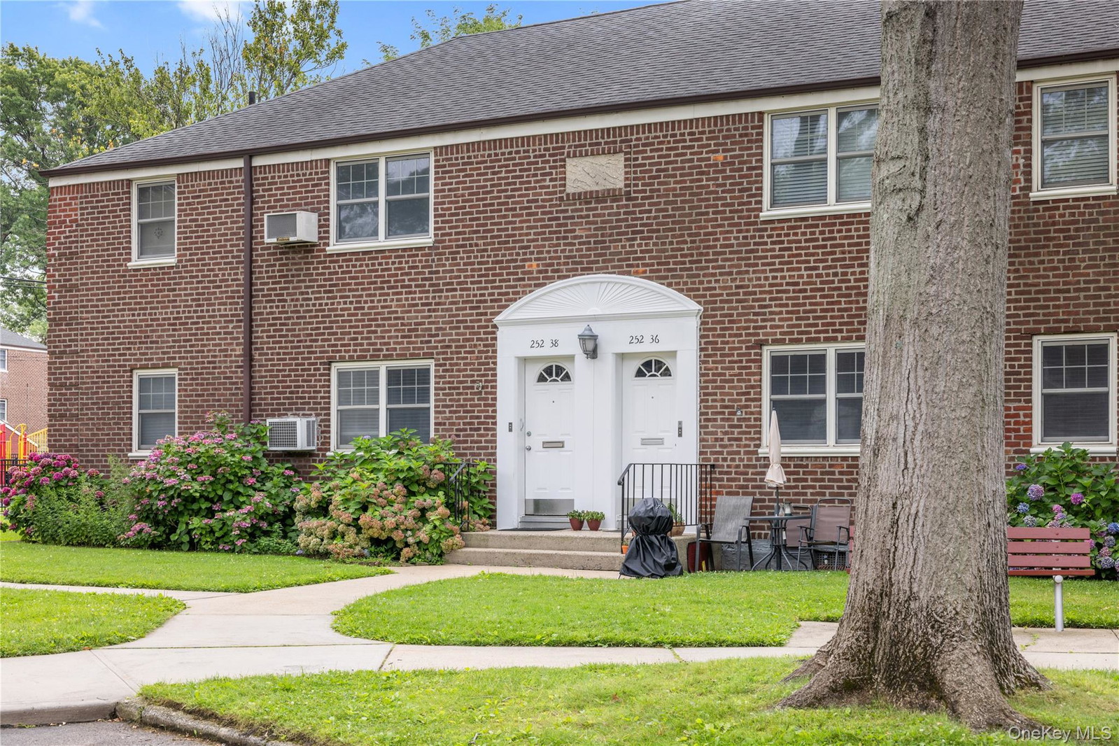 25238 60th Ave Unit L