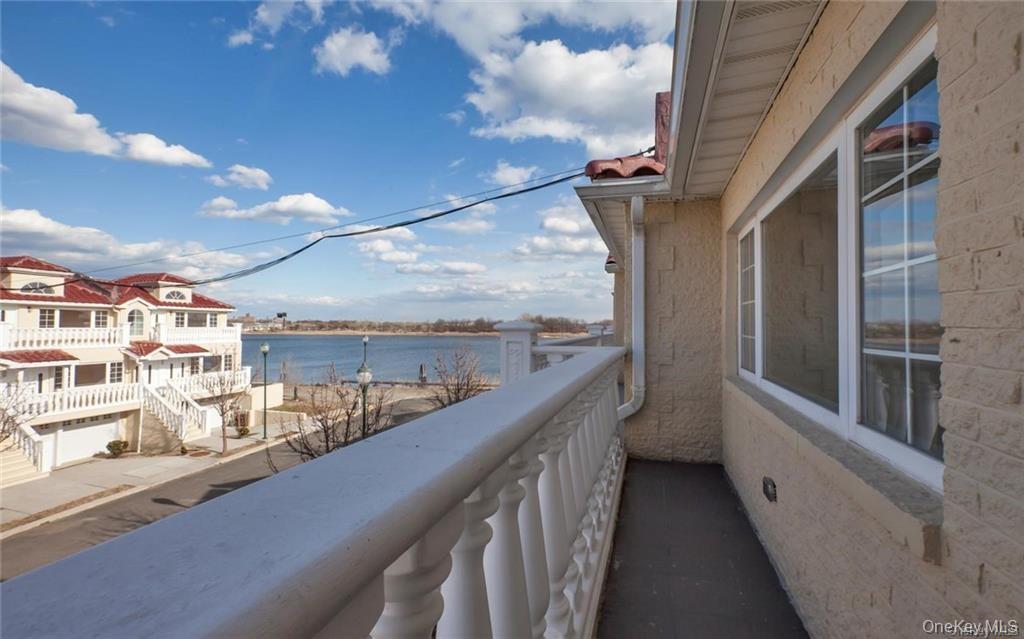 260 Zerega Ave