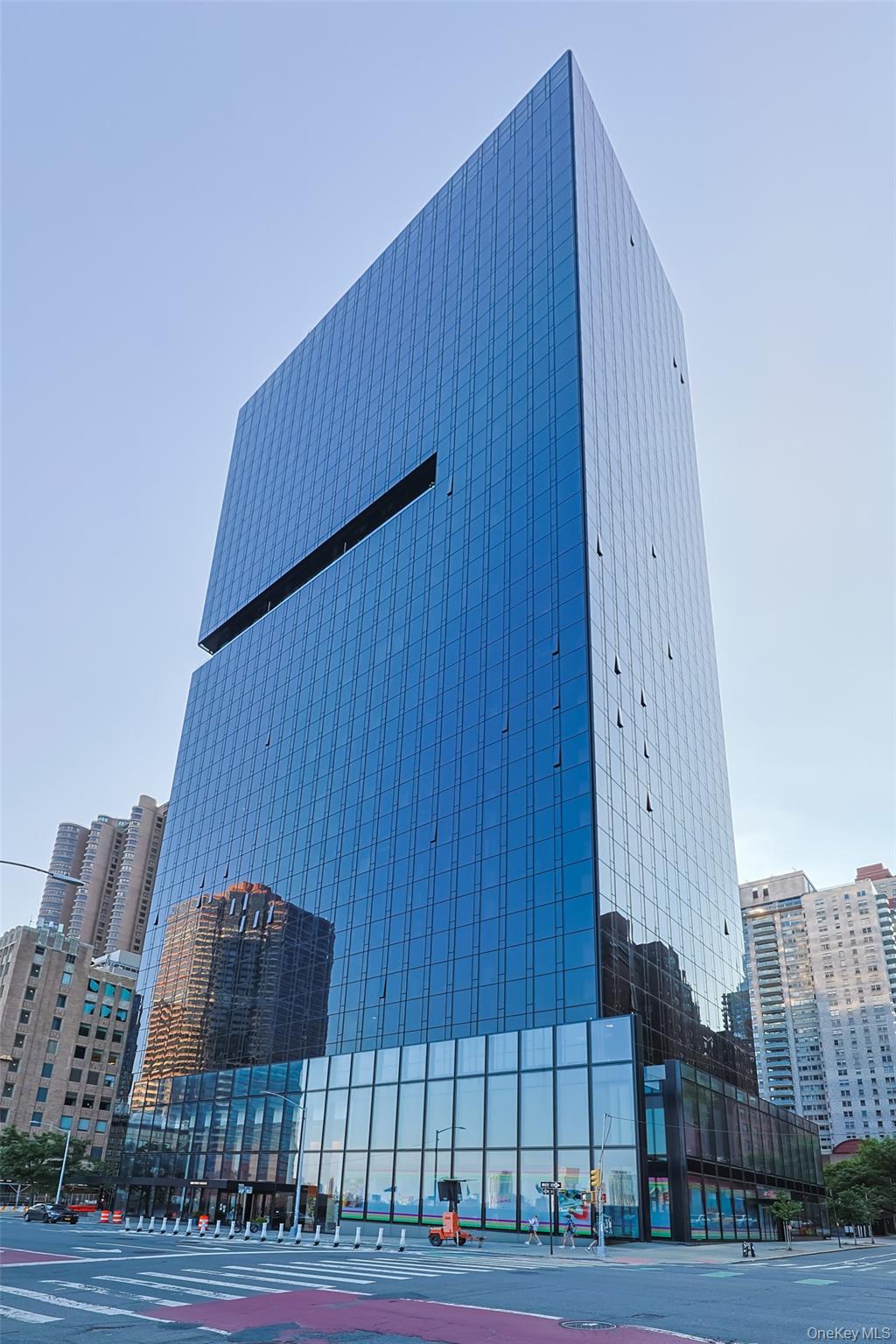 685 1st Avenue Unit 31F