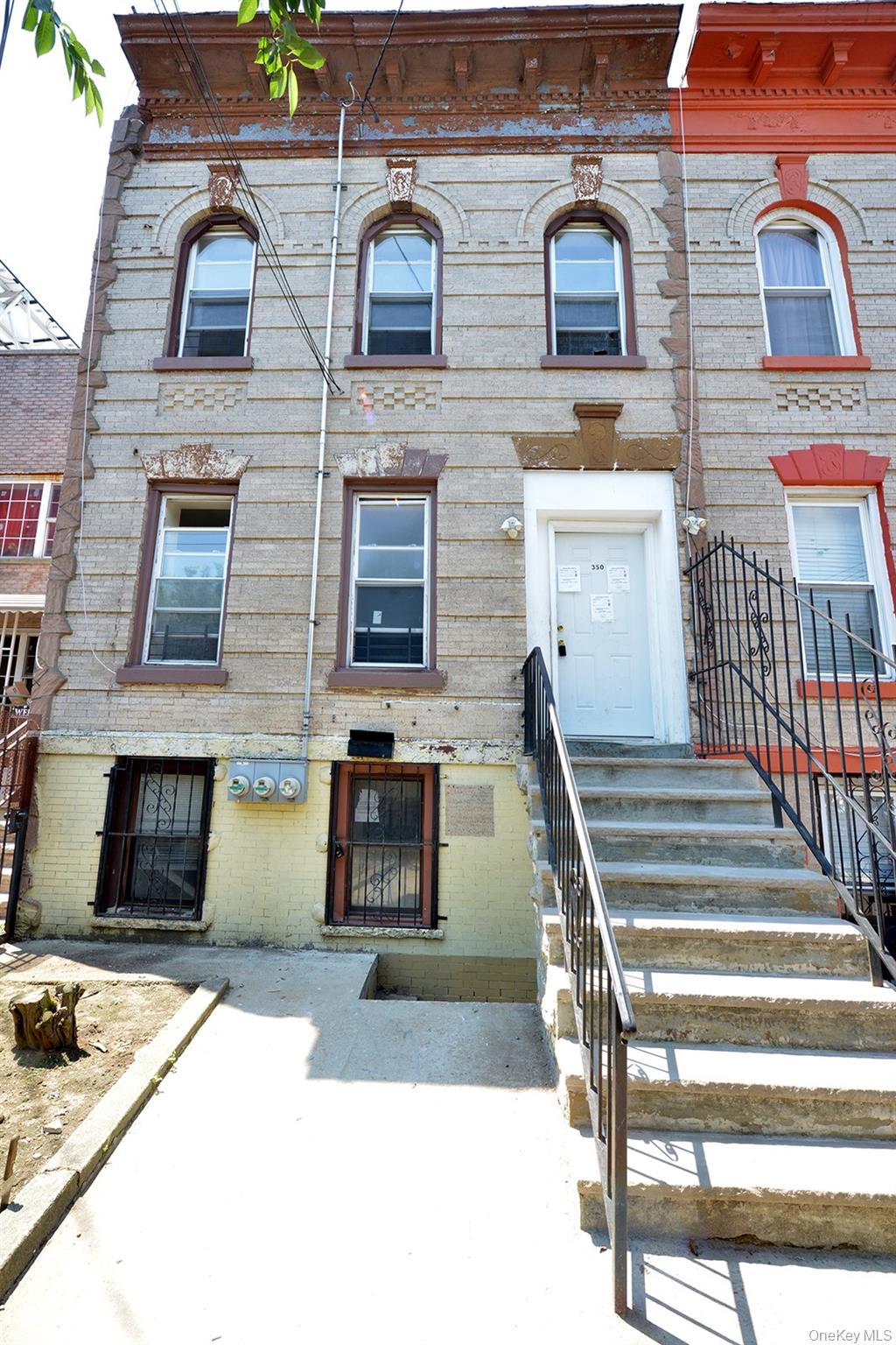 350 Montauk Ave
