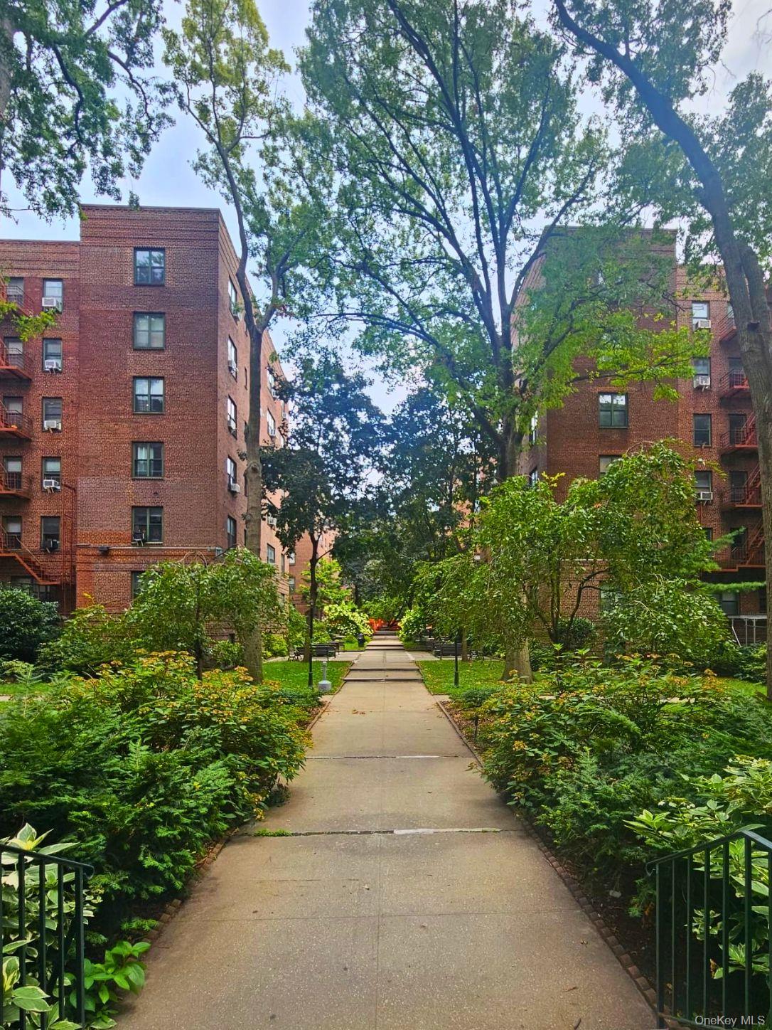 7810 34th Ave Unit 1H