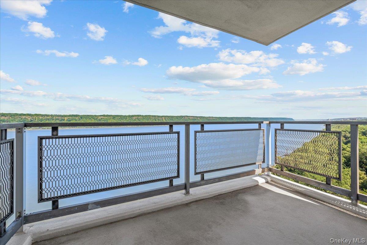2621 Palisade Ave Unit 12C