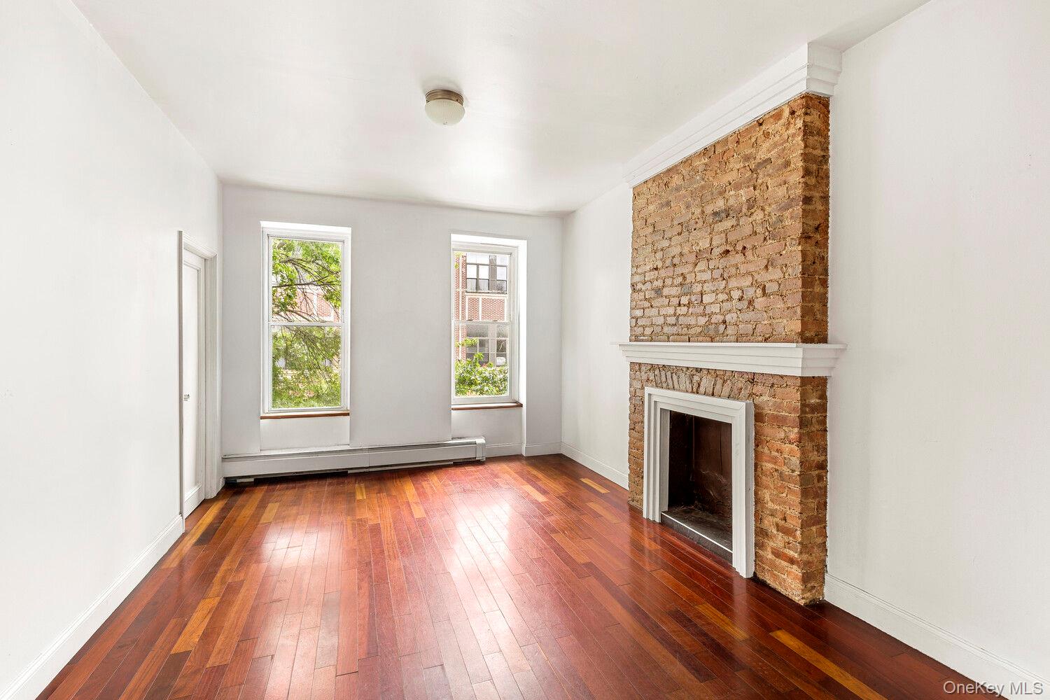 383 Kosciuszko St