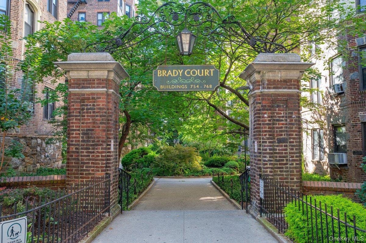 756 Brady Ave Unit 609