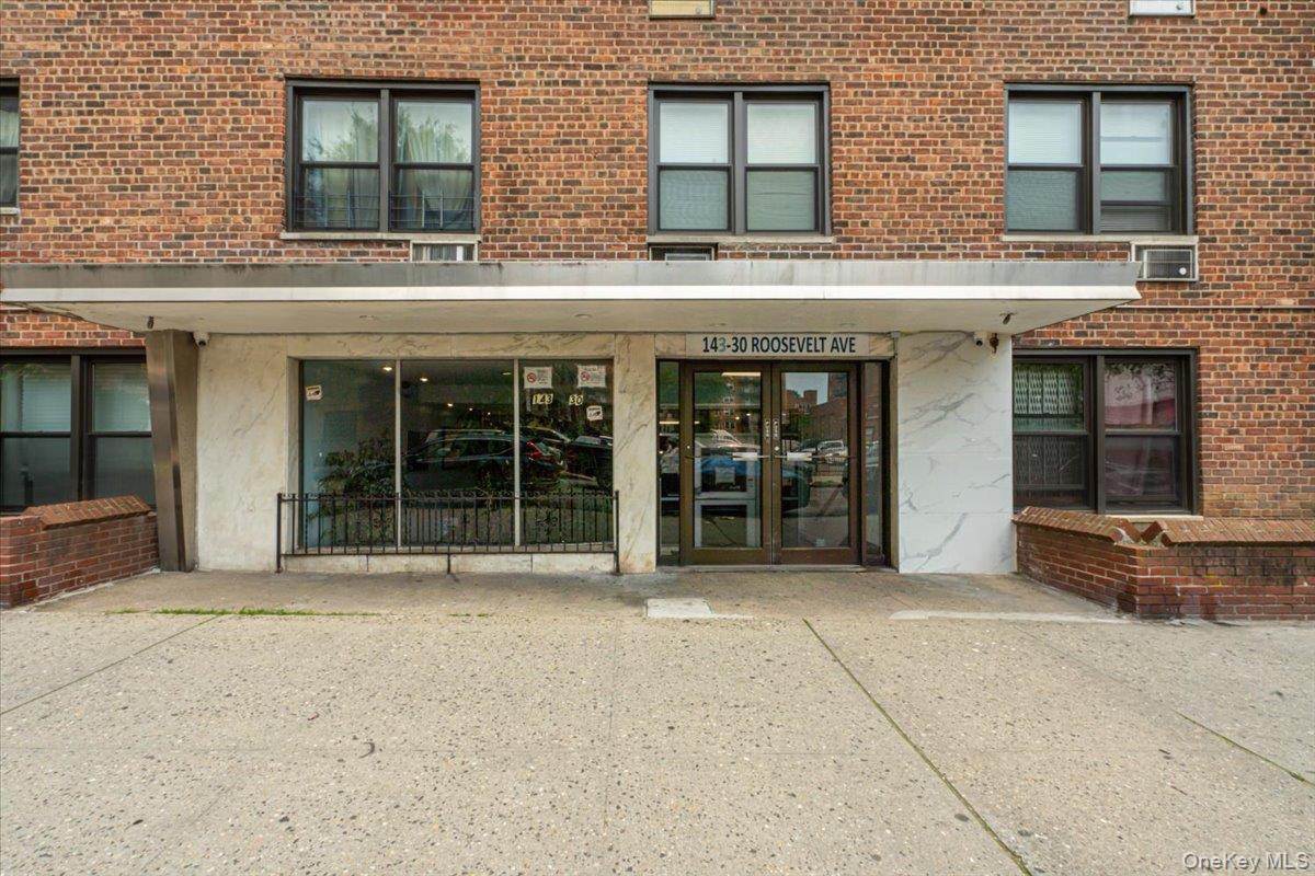 14330 Roosevelt Ave Unit 3L