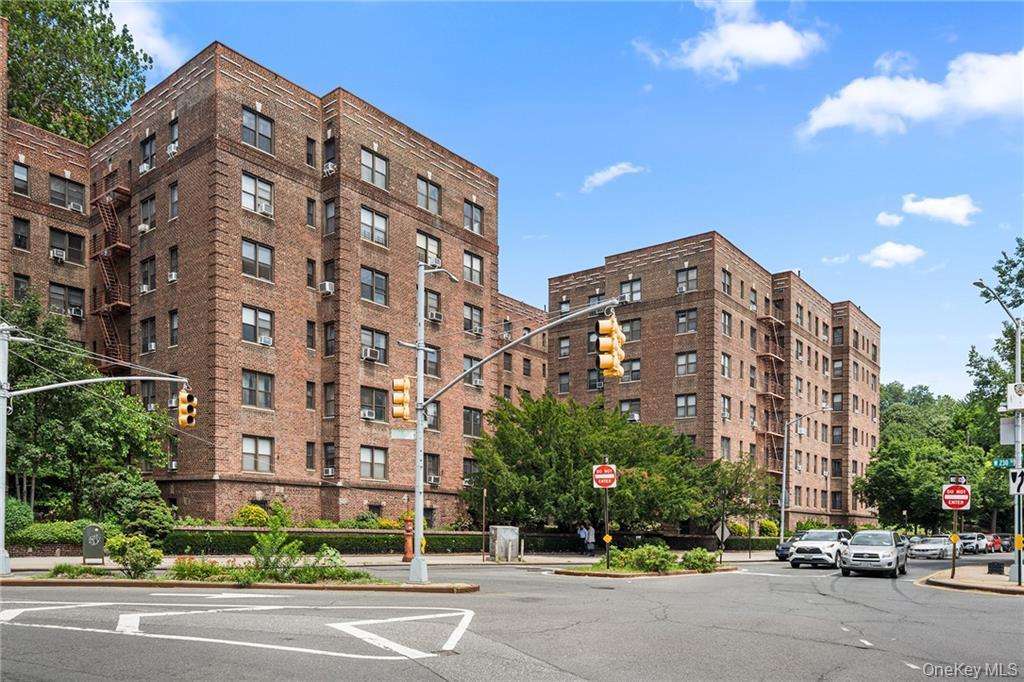 3015 Riverdale Ave Unit 5F
