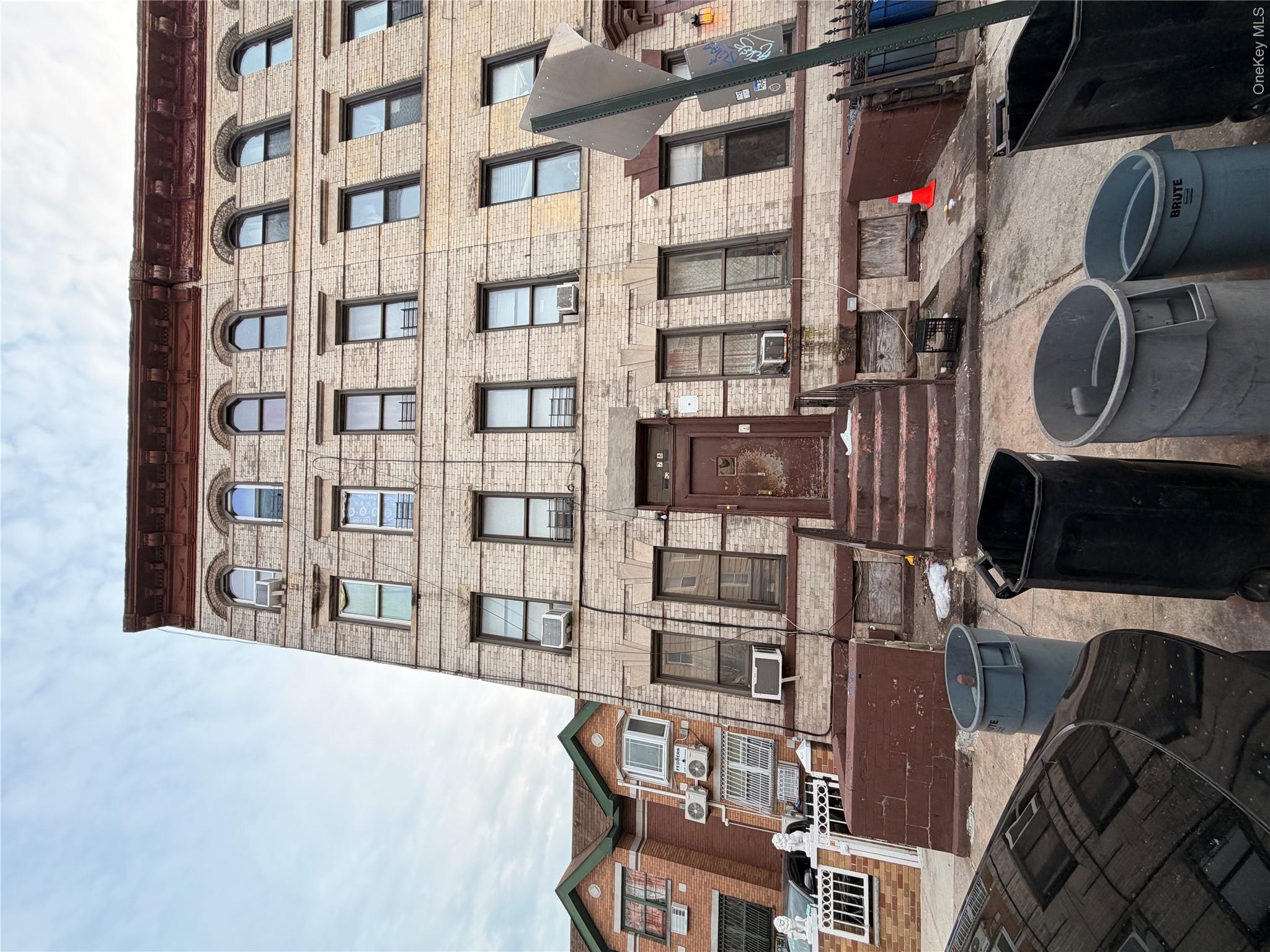 278 Chauncey St