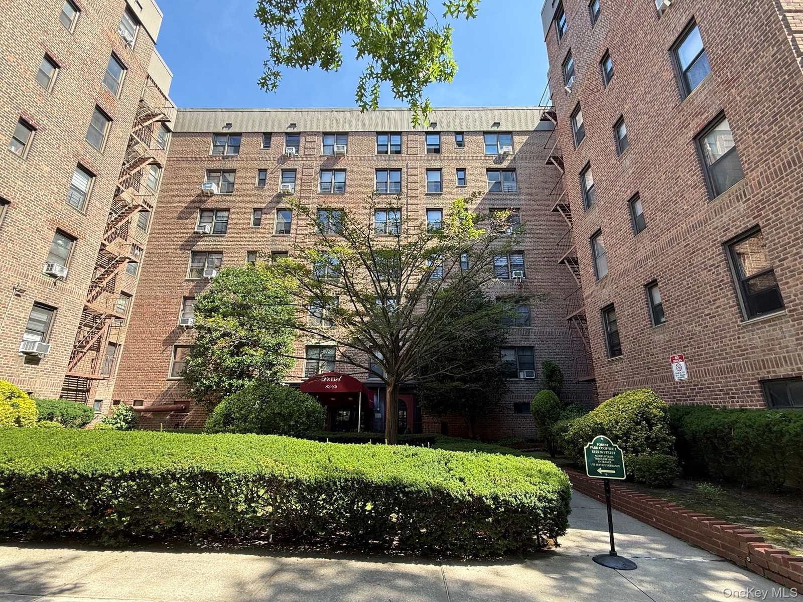 8325 98th St Unit 1M