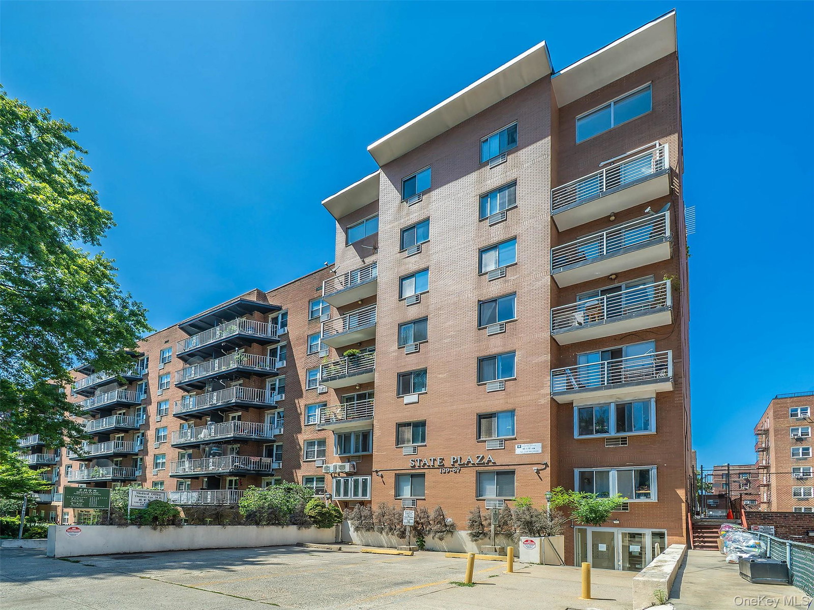 13987 35th Ave Unit 4B