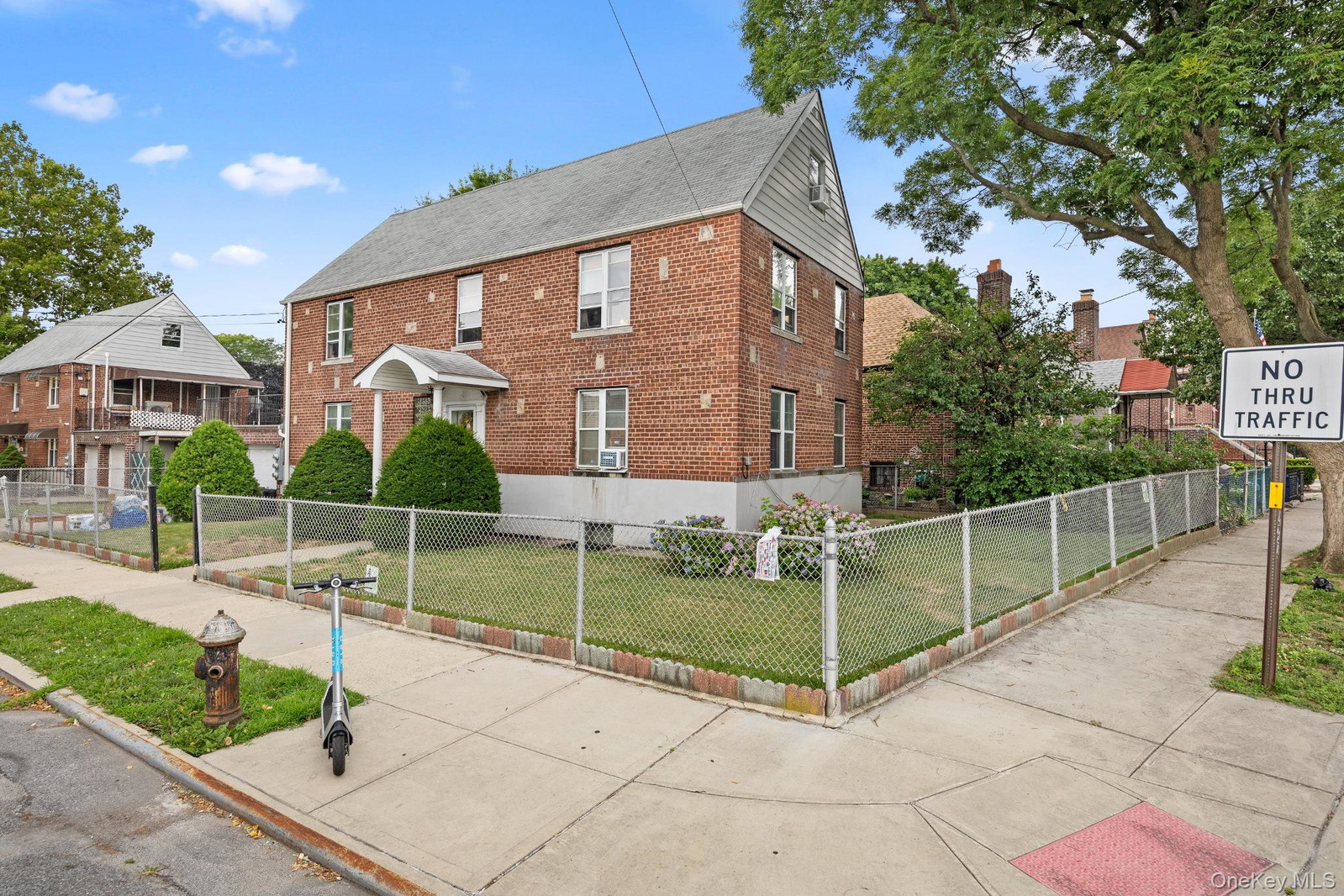 2745 Woodhull Ave
