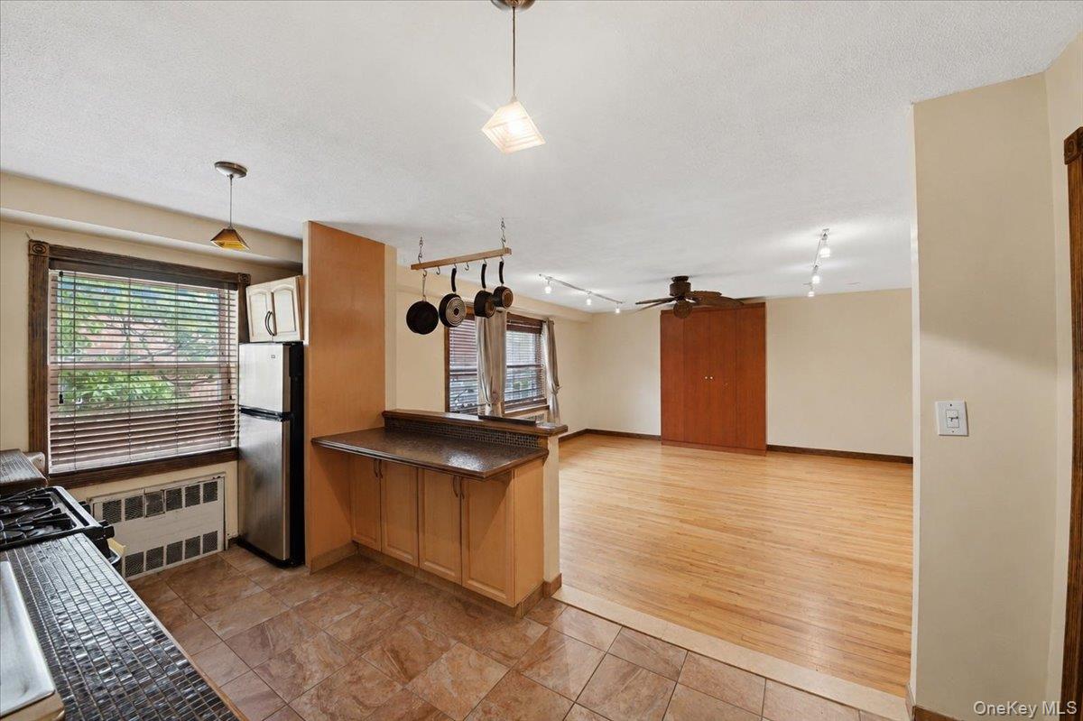 6291 Broadway Unit A6