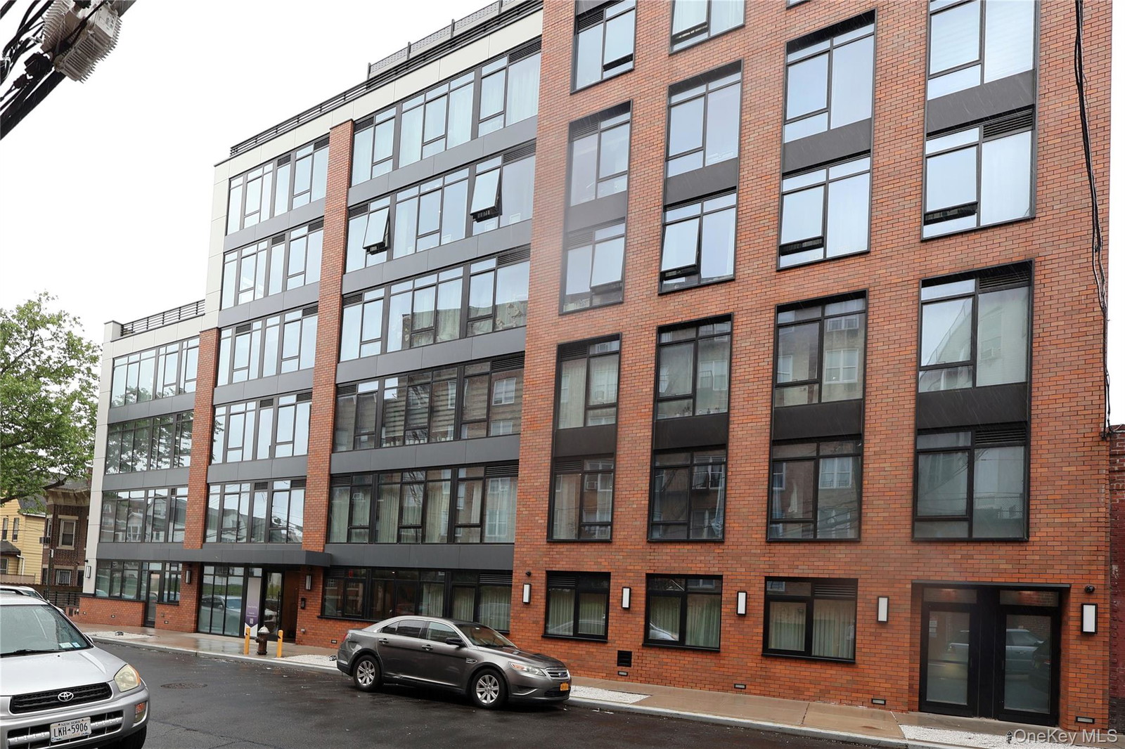 4022 61st St Unit 2K
