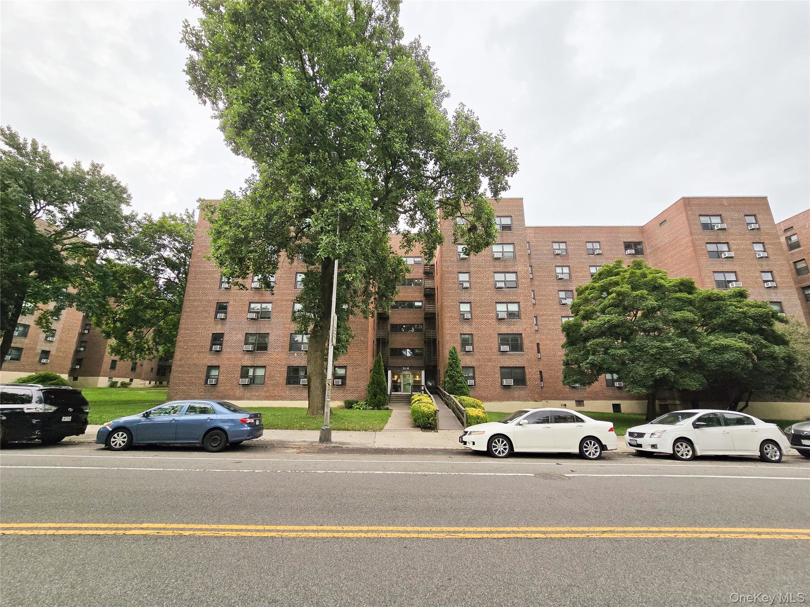 21110 73rd Ave Unit 3D