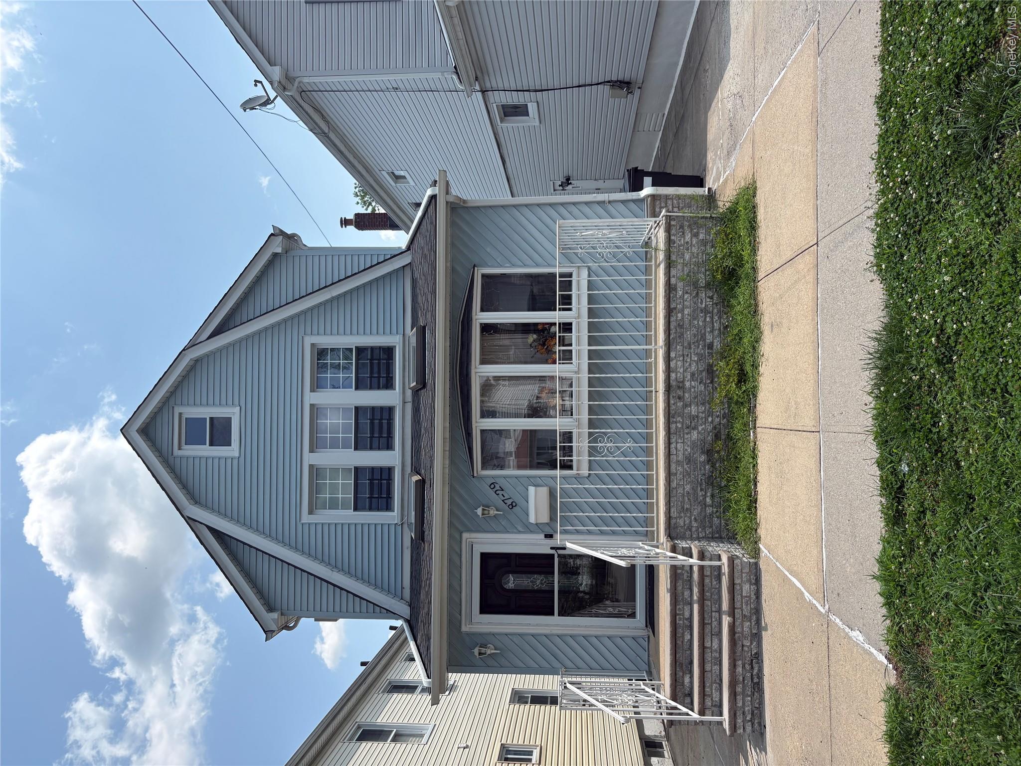 8729 254th St