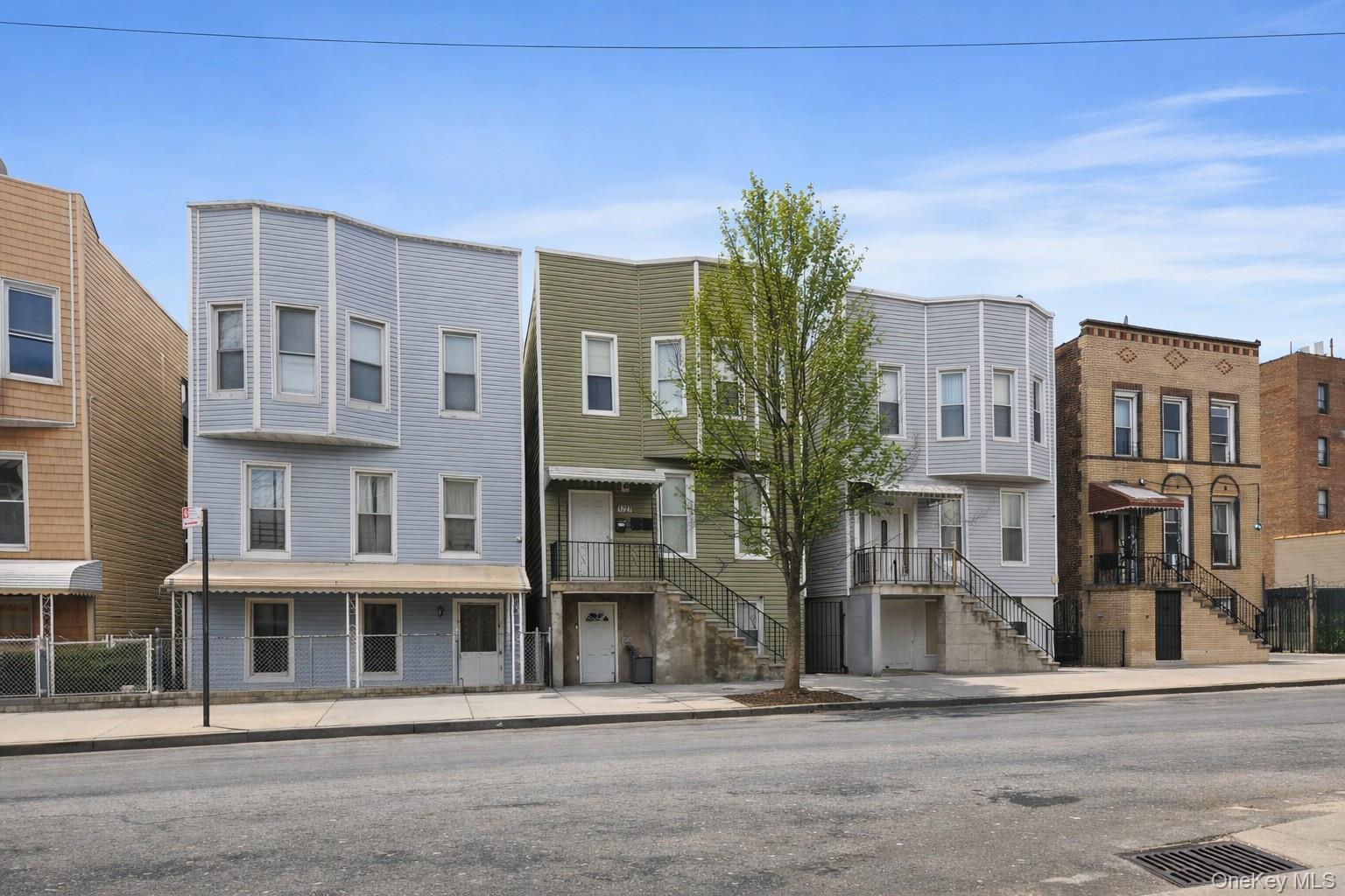 1727 Hunt Ave