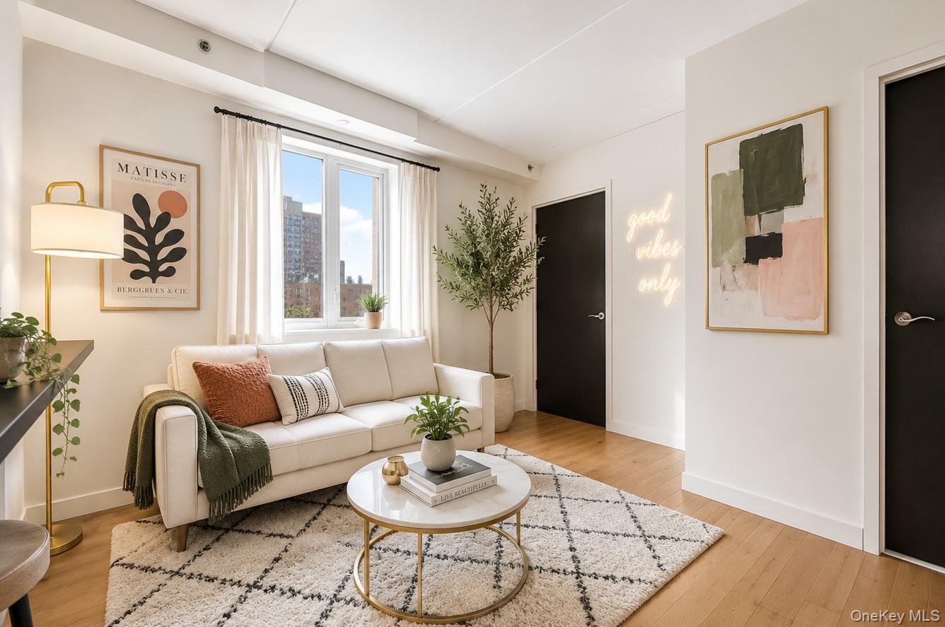 1810 3rd Avenue Unit 8C