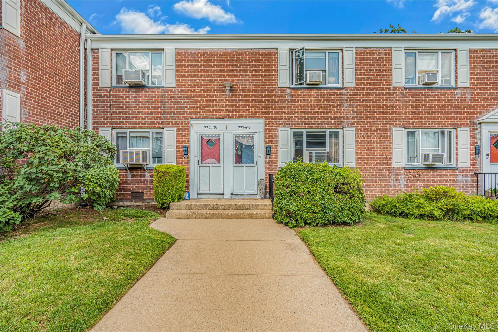 22707 Hillside Ave Unit 516