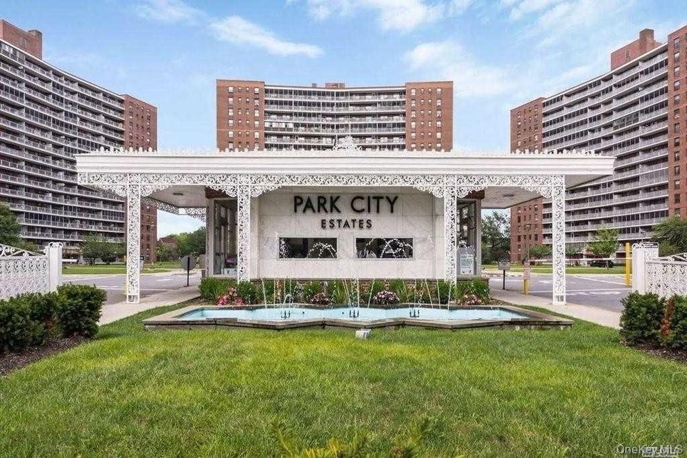 6135 98th St Unit 8N