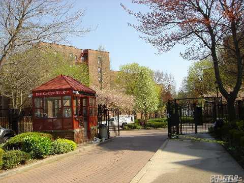 15030 71st Ave Unit 6E